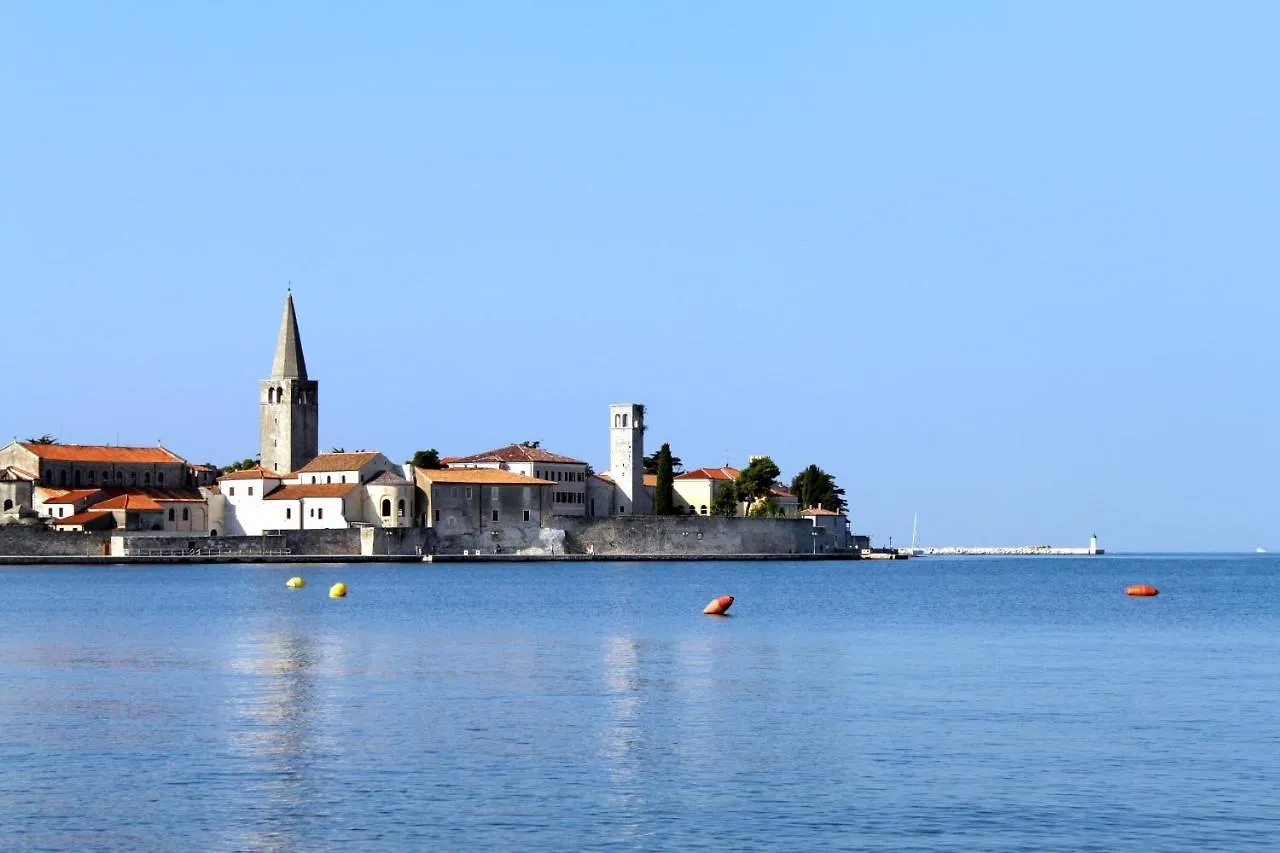 Apartments With A Parking Space Porec - 6922